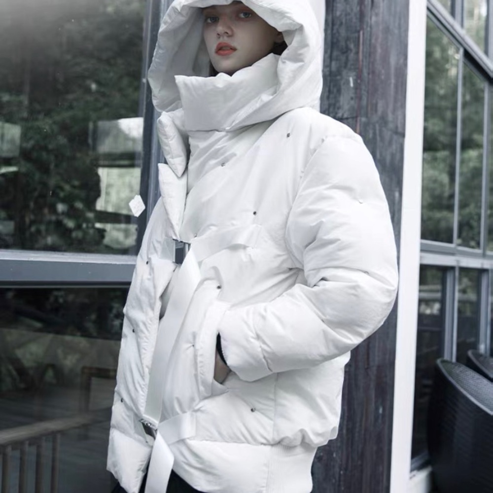 White thick down jacket/puffer for women; chic